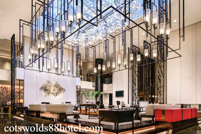 Nyaman di Hotel Berkonsep Art Deco